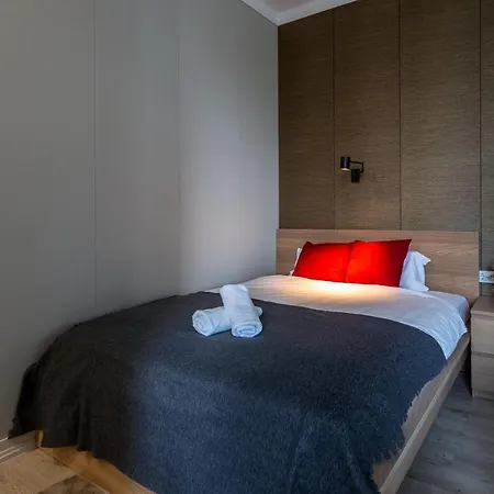 Panoramic Comfort In The Luxurious District! *